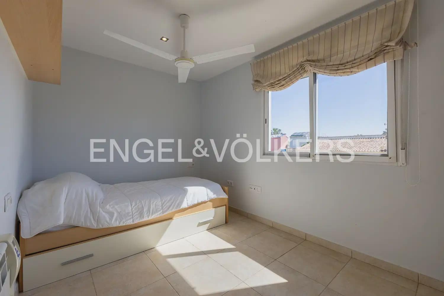 2 quarto Casa em Banda para venda em Oliva com piscina garagem - 215 000 € (Ref: 9898339)