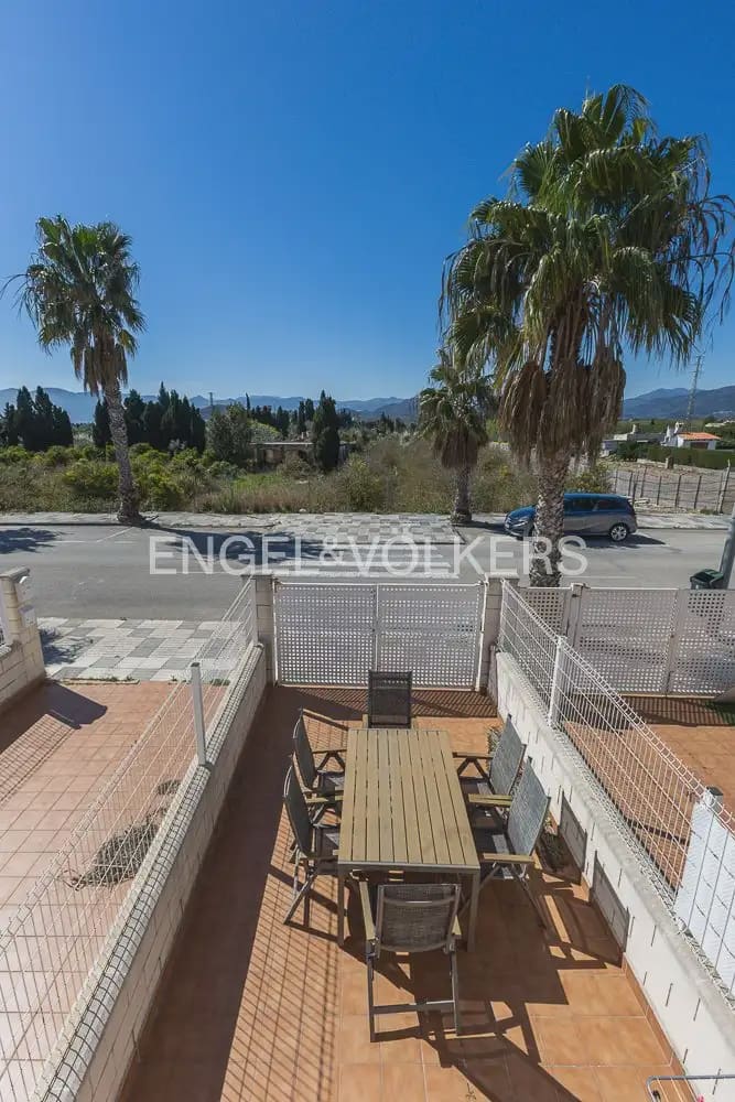 2 quarto Casa em Banda para venda em Oliva com piscina garagem - 215 000 € (Ref: 9898339)