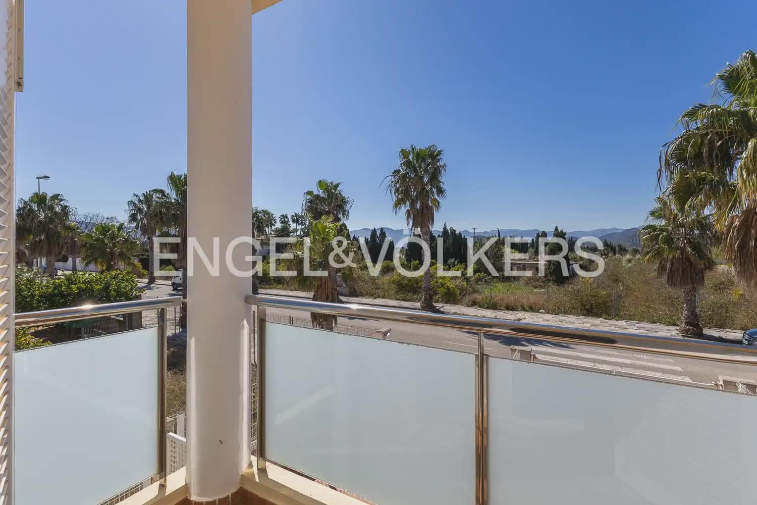 2 quarto Casa em Banda para venda em Oliva com piscina garagem - 215 000 € (Ref: 9898339)