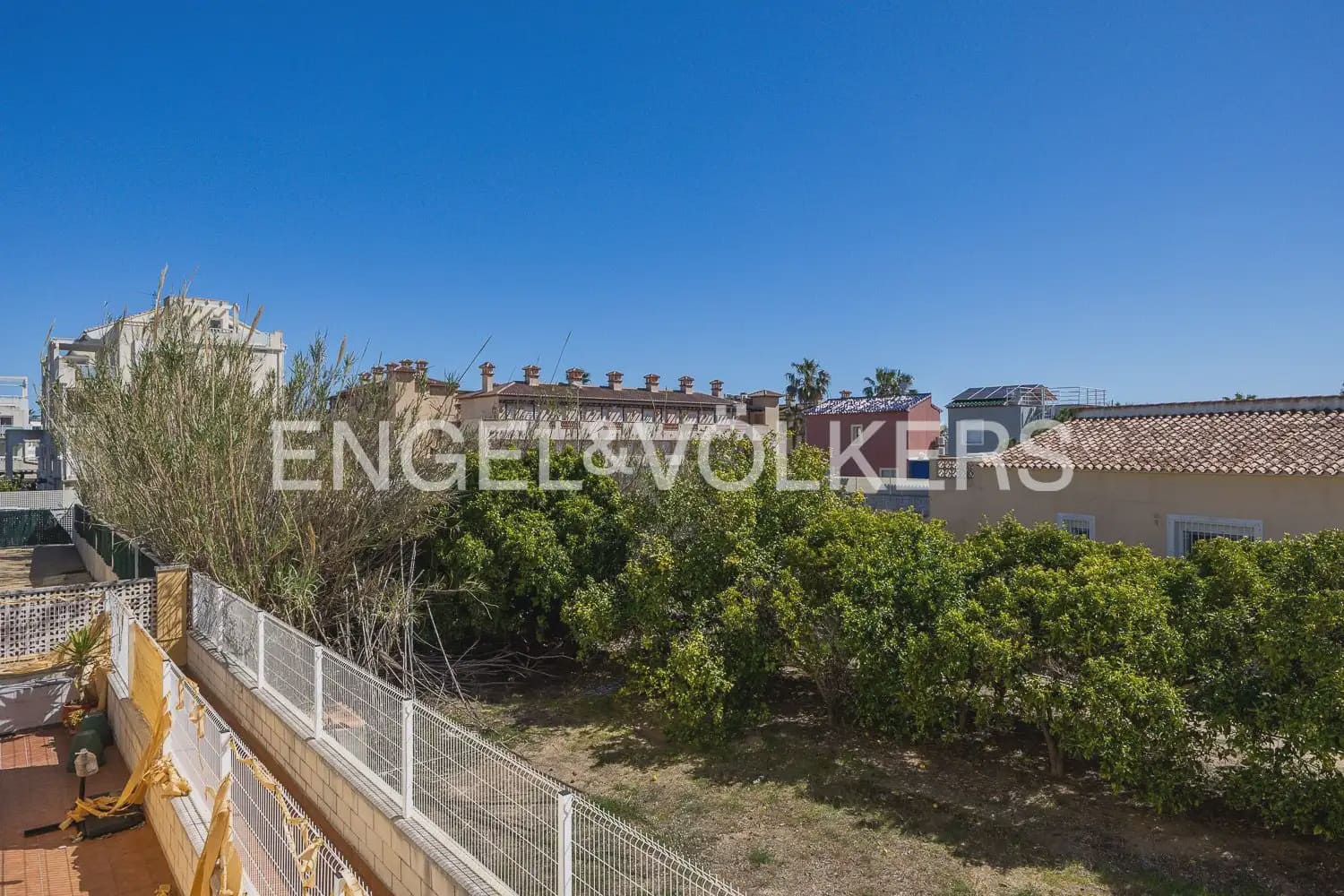 2 quarto Casa em Banda para venda em Oliva com piscina garagem - 215 000 € (Ref: 9898339)