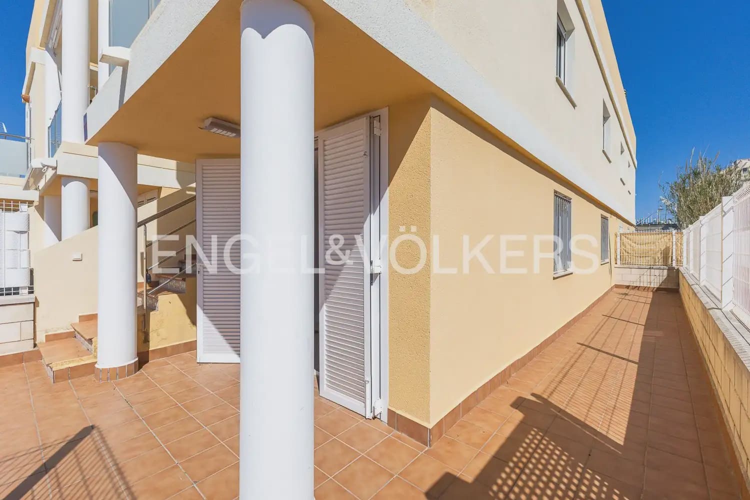 2 quarto Casa em Banda para venda em Oliva com piscina garagem - 215 000 € (Ref: 9898339)