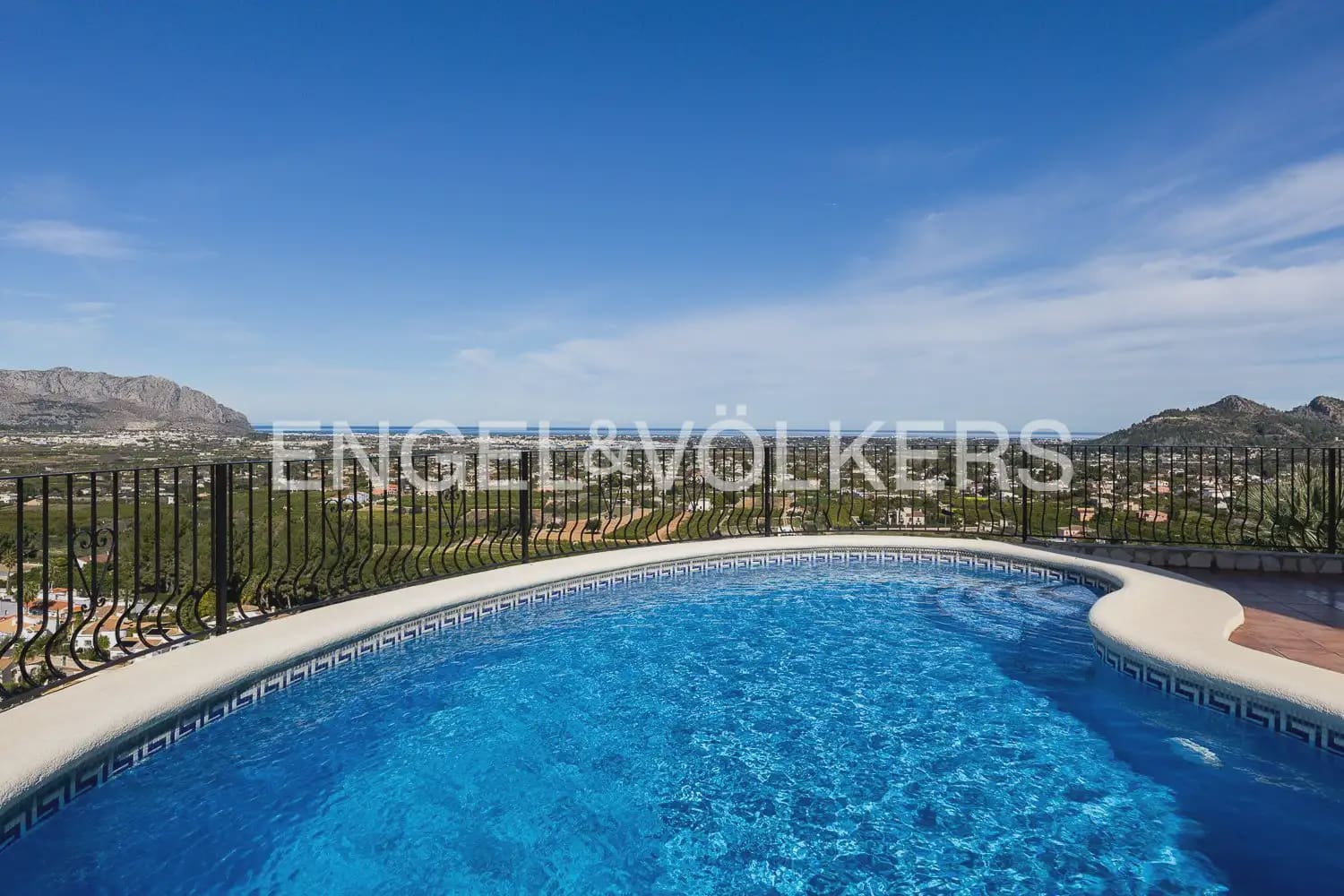 5 sovrum Villa till salu i Pedreguer med pool garage - 645 000 € (Ref: 9898341)