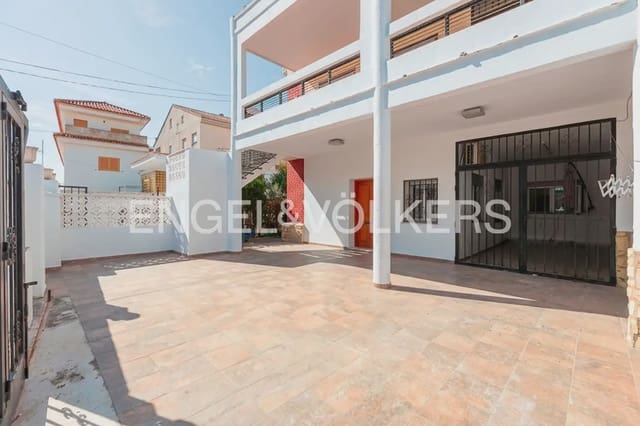3 bedroom Beach Apartment for sale in Gandia with garage - € 325,000 (Ref: 9898342)