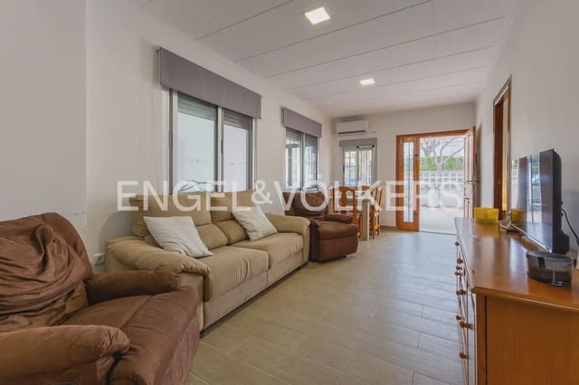3 bedroom Beach Apartment for sale in Gandia with garage - € 325,000 (Ref: 9898342)