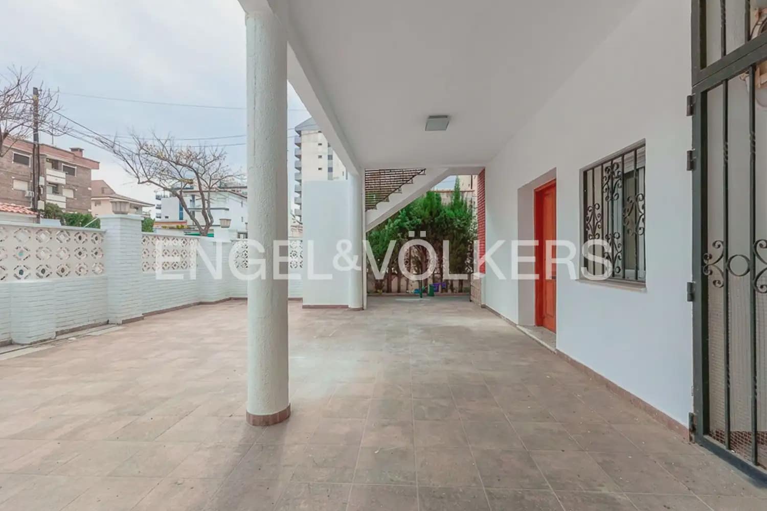 3 bedroom Beach Apartment for sale in Gandia with garage - € 325,000 (Ref: 9898342)