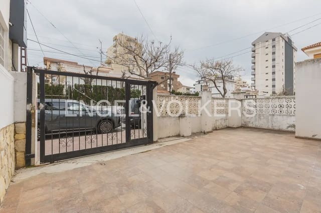 3 bedroom Beach Apartment for sale in Gandia with garage - € 325,000 (Ref: 9898342)