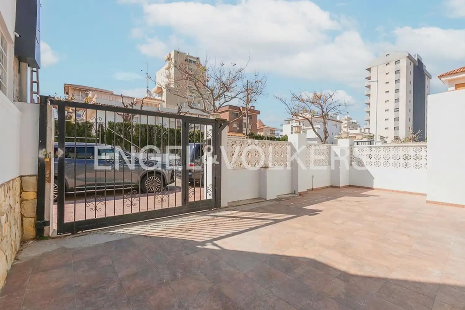 3 bedroom Beach Apartment for sale in Gandia with garage - € 325,000 (Ref: 9898342)