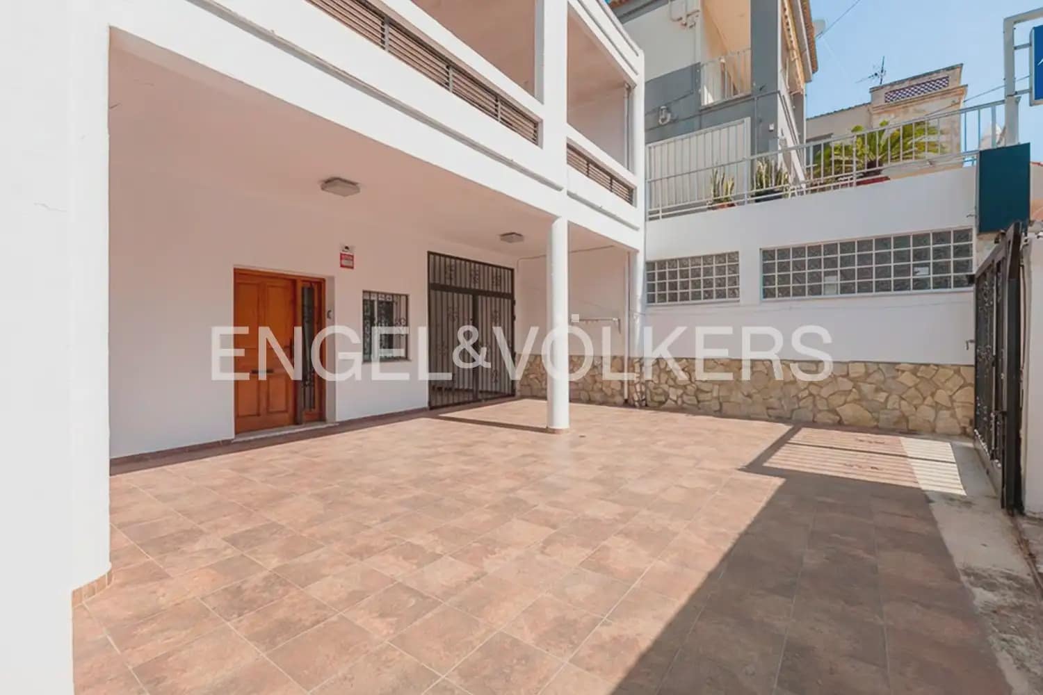 3 bedroom Beach Apartment for sale in Gandia with garage - € 325,000 (Ref: 9898342)