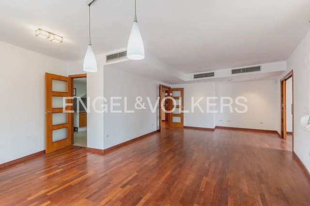 4 Zimmer Apartment zu verkaufen in Sant Pau, València Stadt mit Pool Garage - 670.000 € (Ref: 9898343)