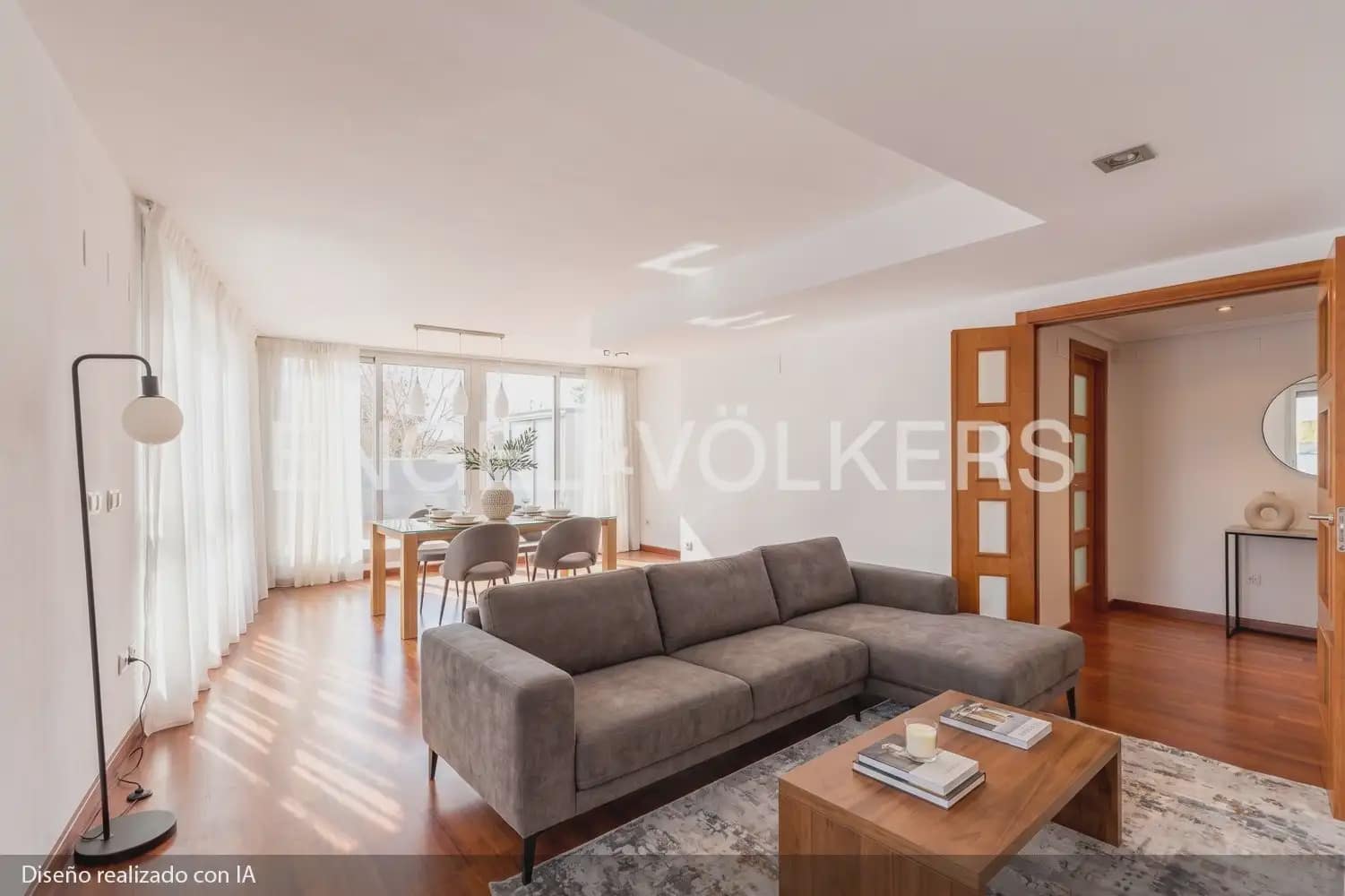 4 Zimmer Apartment zu verkaufen in Valencia Stadt mit Pool Garage - 670.000 € (Ref: 9898343)