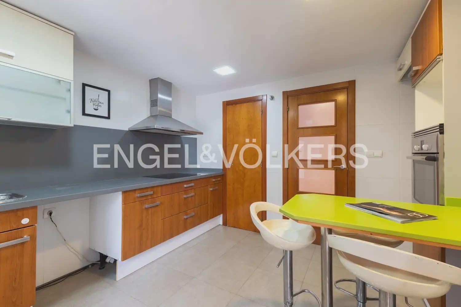 4 Zimmer Apartment zu verkaufen in Valencia Stadt mit Pool Garage - 670.000 € (Ref: 9898343)