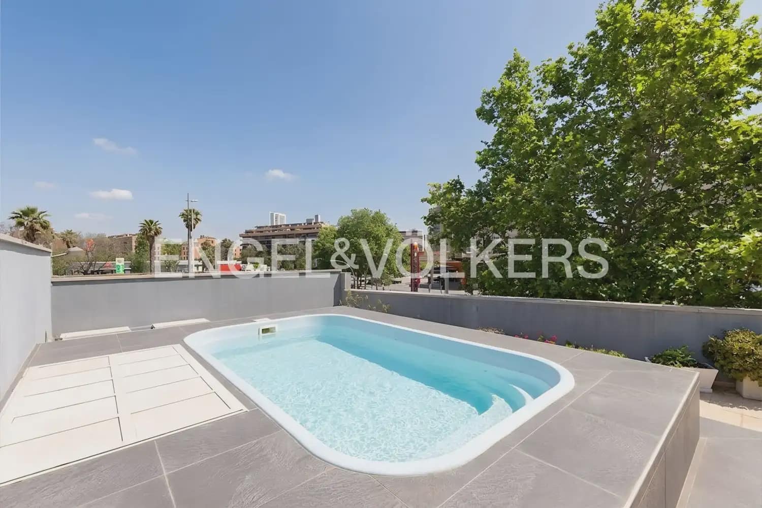 4 Zimmer Apartment zu verkaufen in Valencia Stadt mit Pool Garage - 670.000 € (Ref: 9898343)