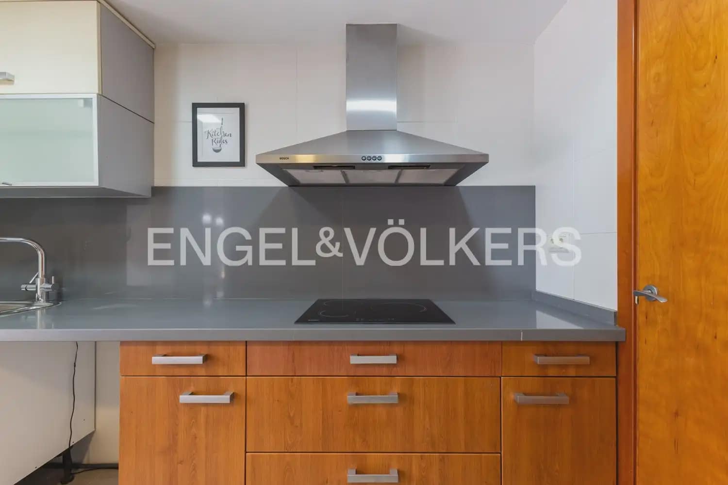 4 Zimmer Apartment zu verkaufen in Valencia Stadt mit Pool Garage - 670.000 € (Ref: 9898343)