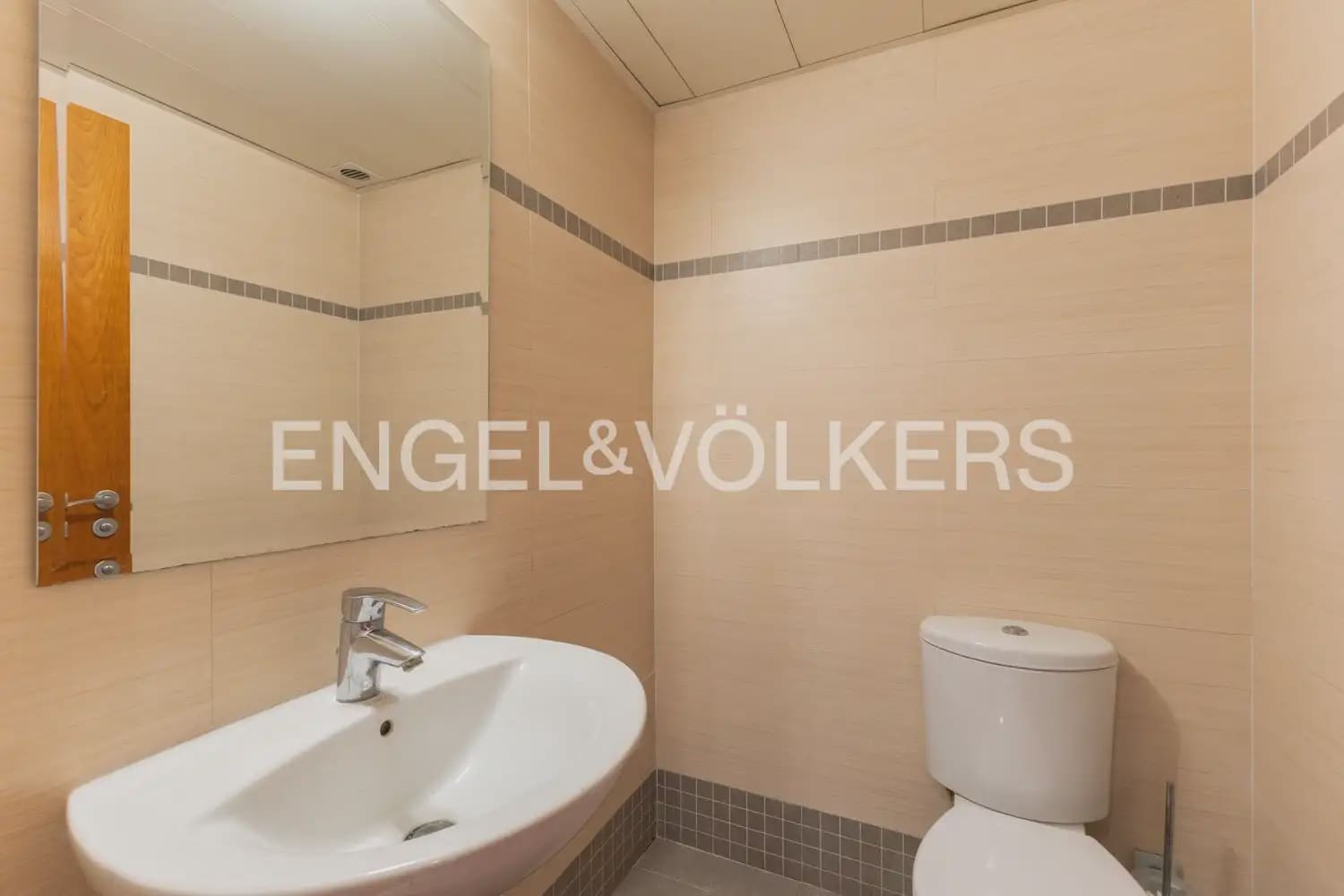4 Zimmer Apartment zu verkaufen in Valencia Stadt mit Pool Garage - 670.000 € (Ref: 9898343)