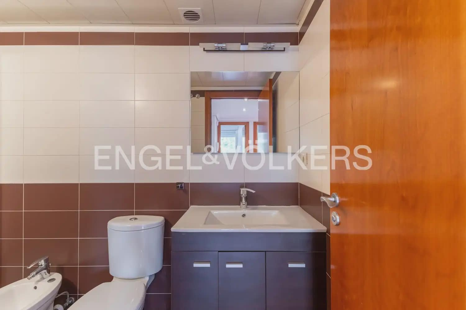 4 Zimmer Apartment zu verkaufen in Valencia Stadt mit Pool Garage - 670.000 € (Ref: 9898343)
