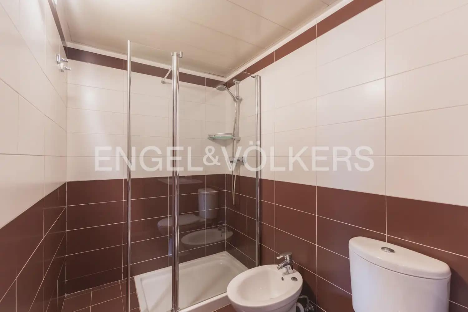 4 Zimmer Apartment zu verkaufen in Valencia Stadt mit Pool Garage - 670.000 € (Ref: 9898343)