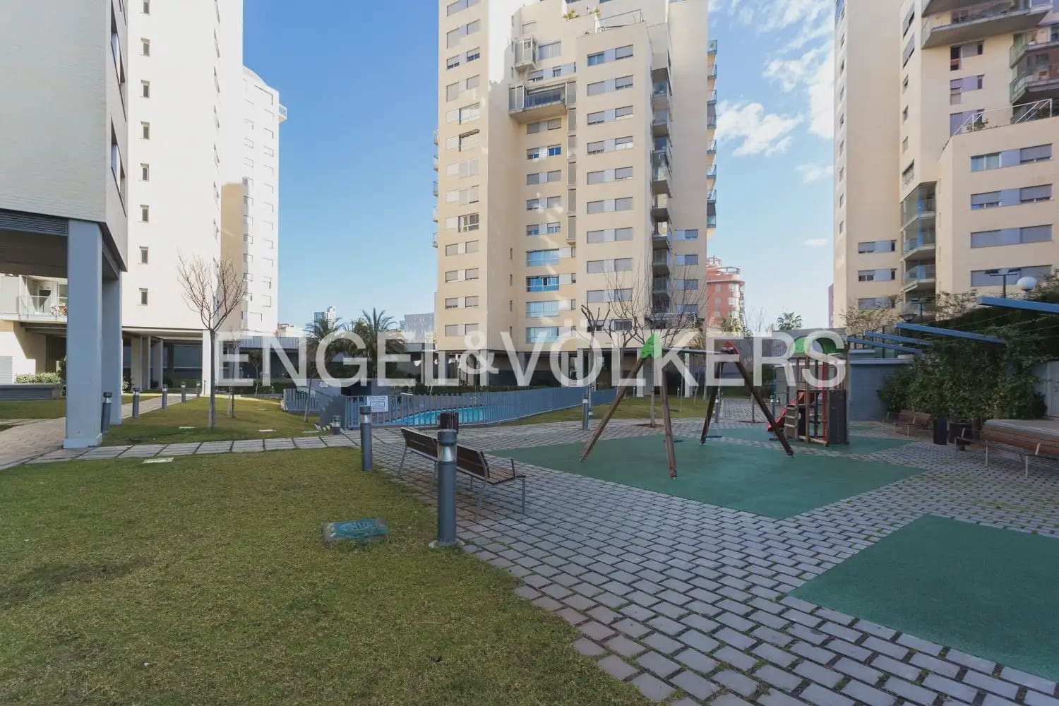 4 Zimmer Apartment zu verkaufen in Valencia Stadt mit Pool Garage - 670.000 € (Ref: 9898343)