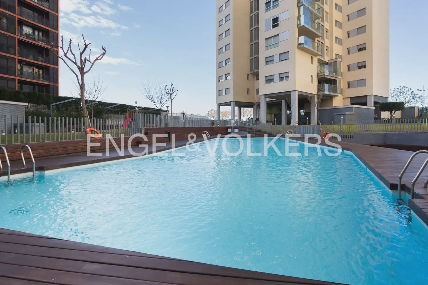 4 Zimmer Apartment zu verkaufen in Valencia Stadt mit Pool Garage - 670.000 € (Ref: 9898343)