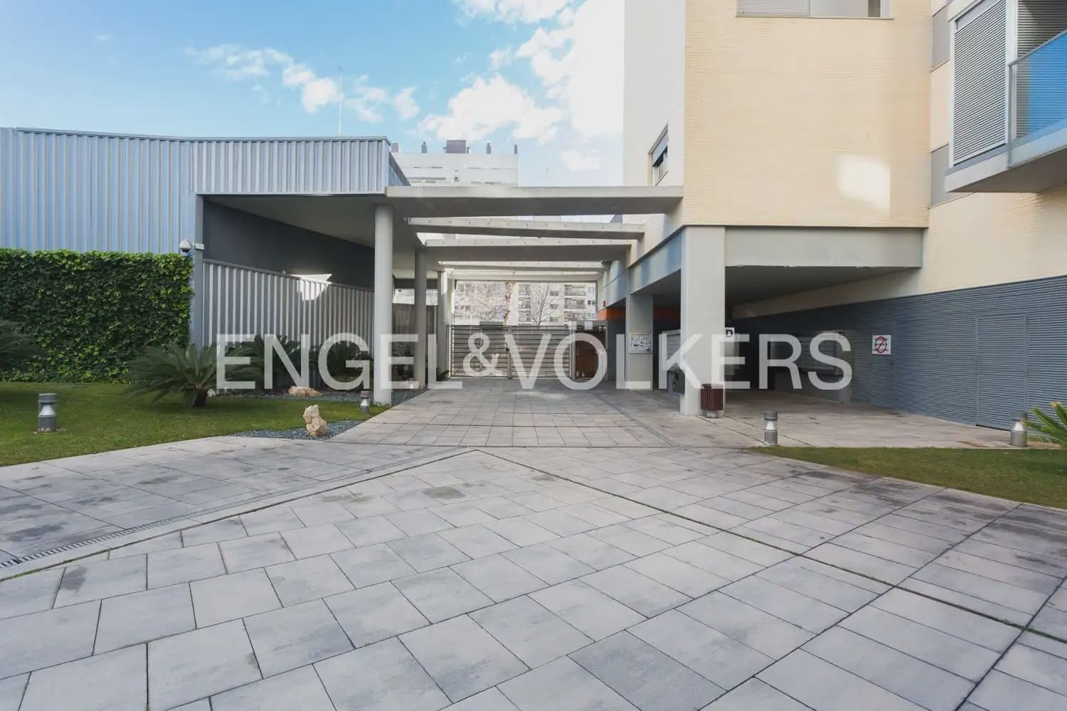 4 Zimmer Apartment zu verkaufen in Valencia Stadt mit Pool Garage - 670.000 € (Ref: 9898343)