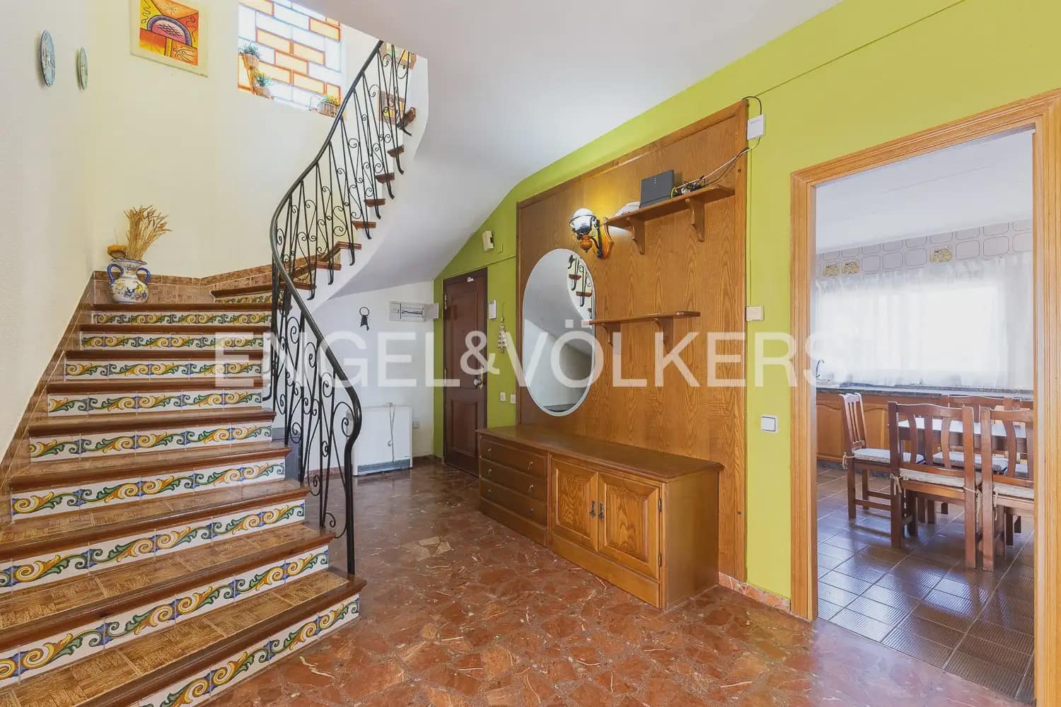5 bedroom Villa for rent in Cullera with garage - € 2,000 (Ref: 9898344)