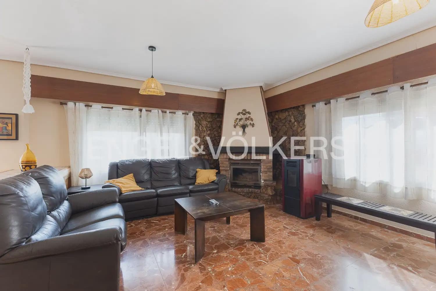 5 bedroom Villa for rent in Cullera with garage - € 2,000 (Ref: 9898344)