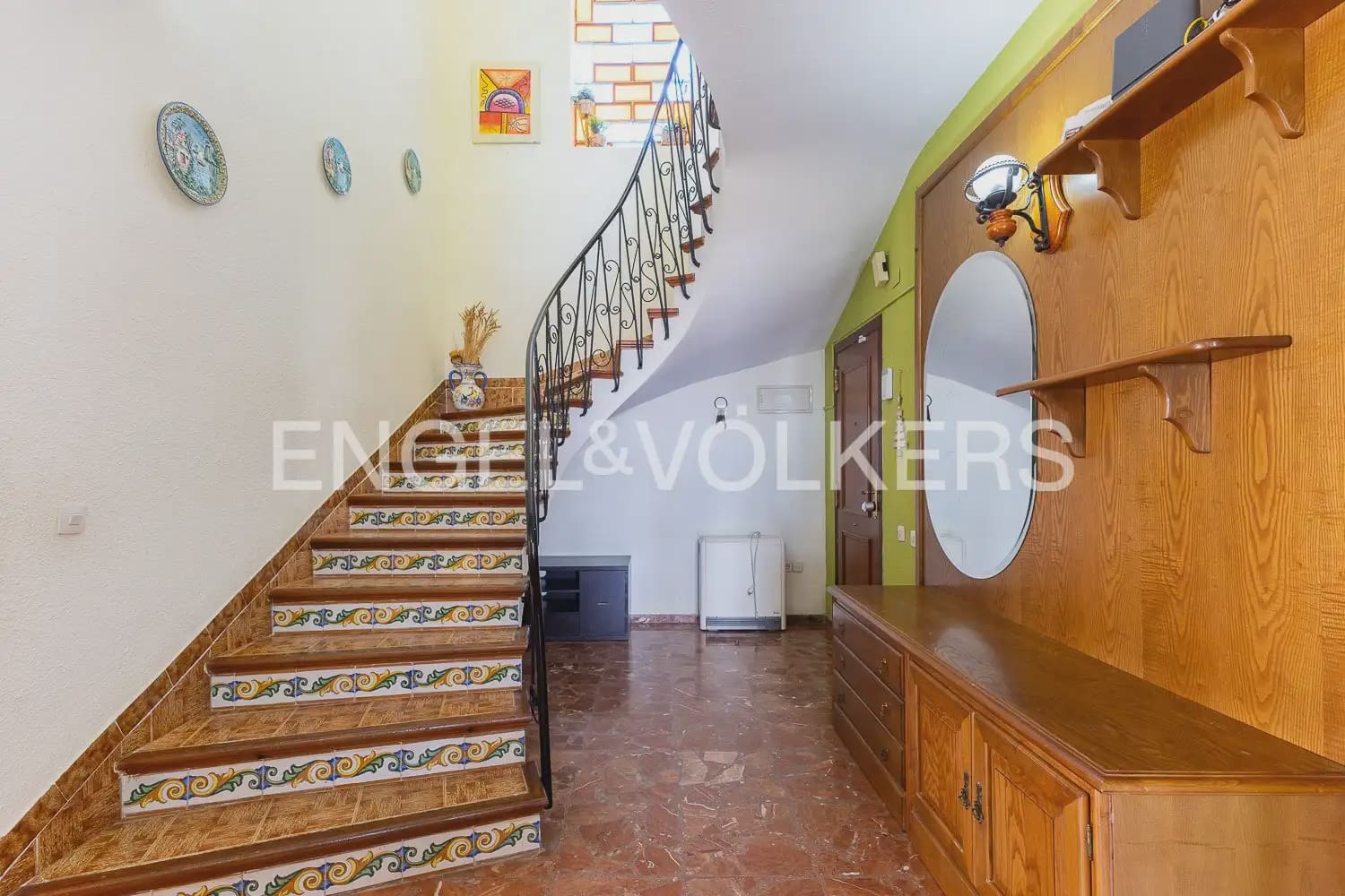 5 bedroom Villa for rent in Cullera with garage - € 2,000 (Ref: 9898344)