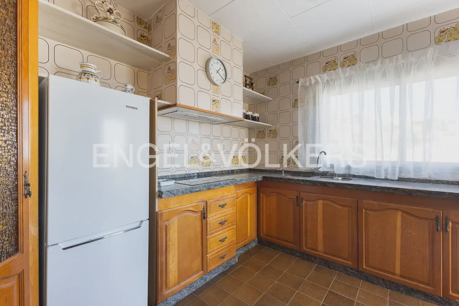 5 bedroom Villa for rent in Cullera with garage - € 2,000 (Ref: 9898344)