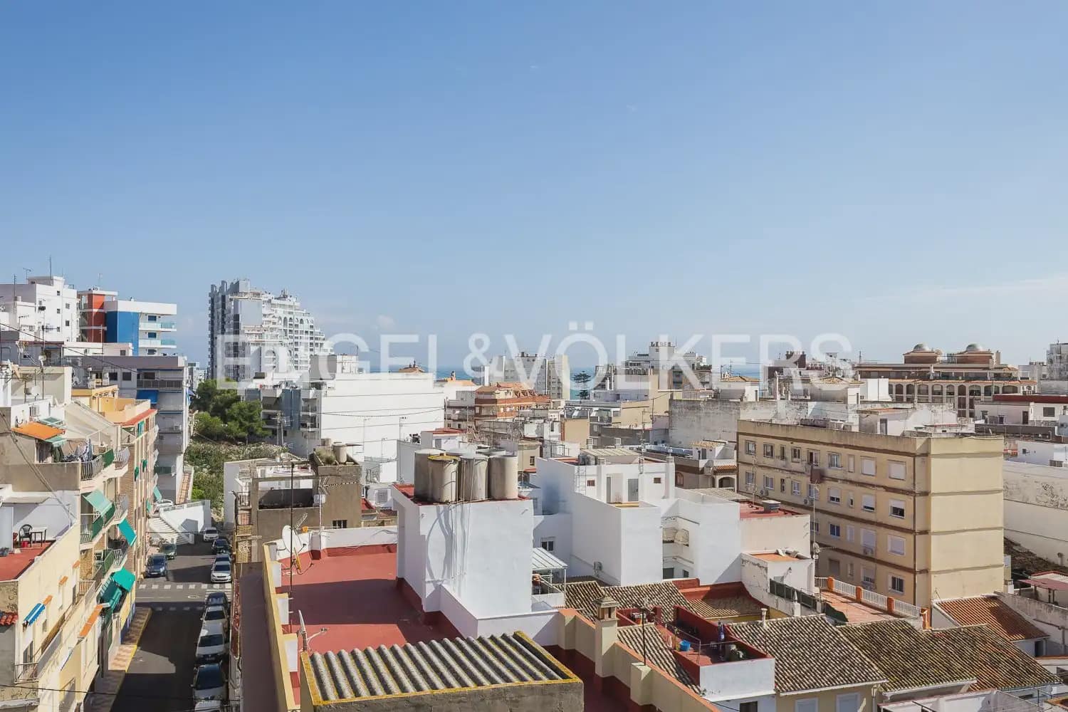 5 bedroom Villa for rent in Cullera with garage - € 2,000 (Ref: 9898344)