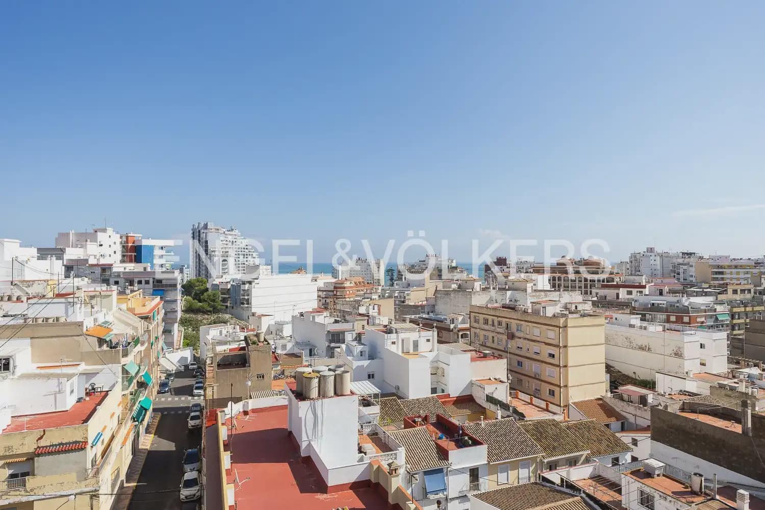 5 bedroom Villa for rent in Cullera with garage - € 2,000 (Ref: 9898344)