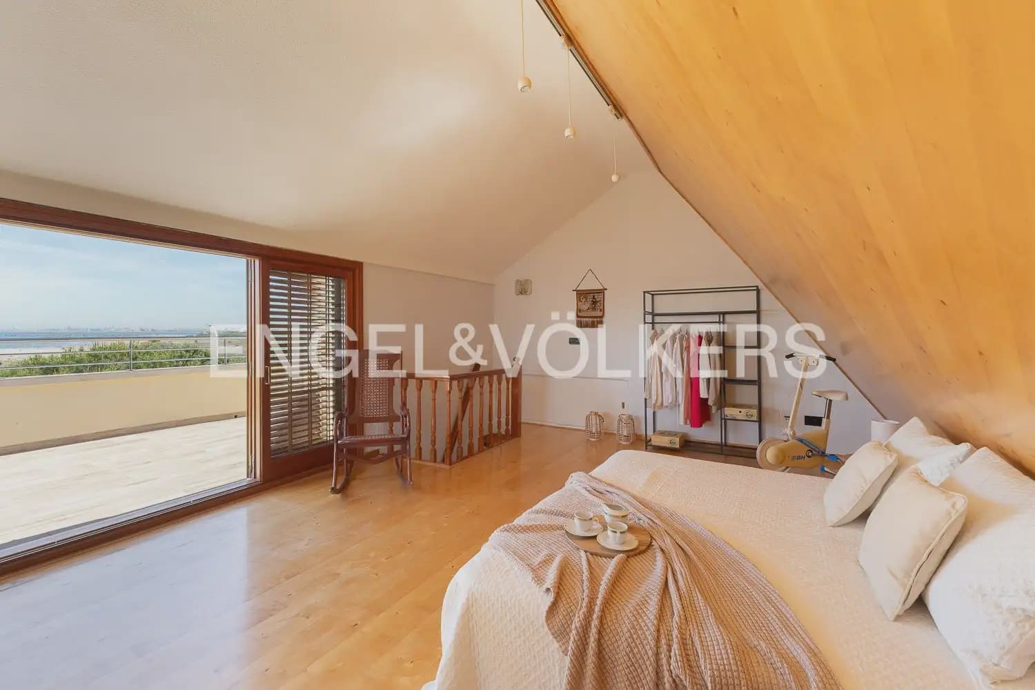 4 sovrum Villa att hyra i La Pobla de Farnals med pool garage - 4 500 € (Ref: 9898345)