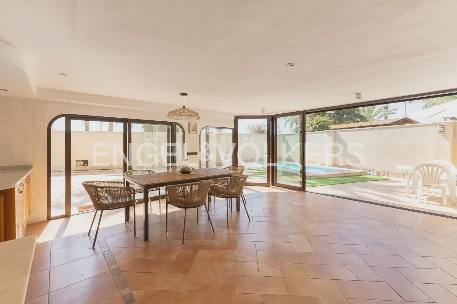 4 sovrum Villa att hyra i La Pobla de Farnals med pool garage - 4 500 € (Ref: 9898345)