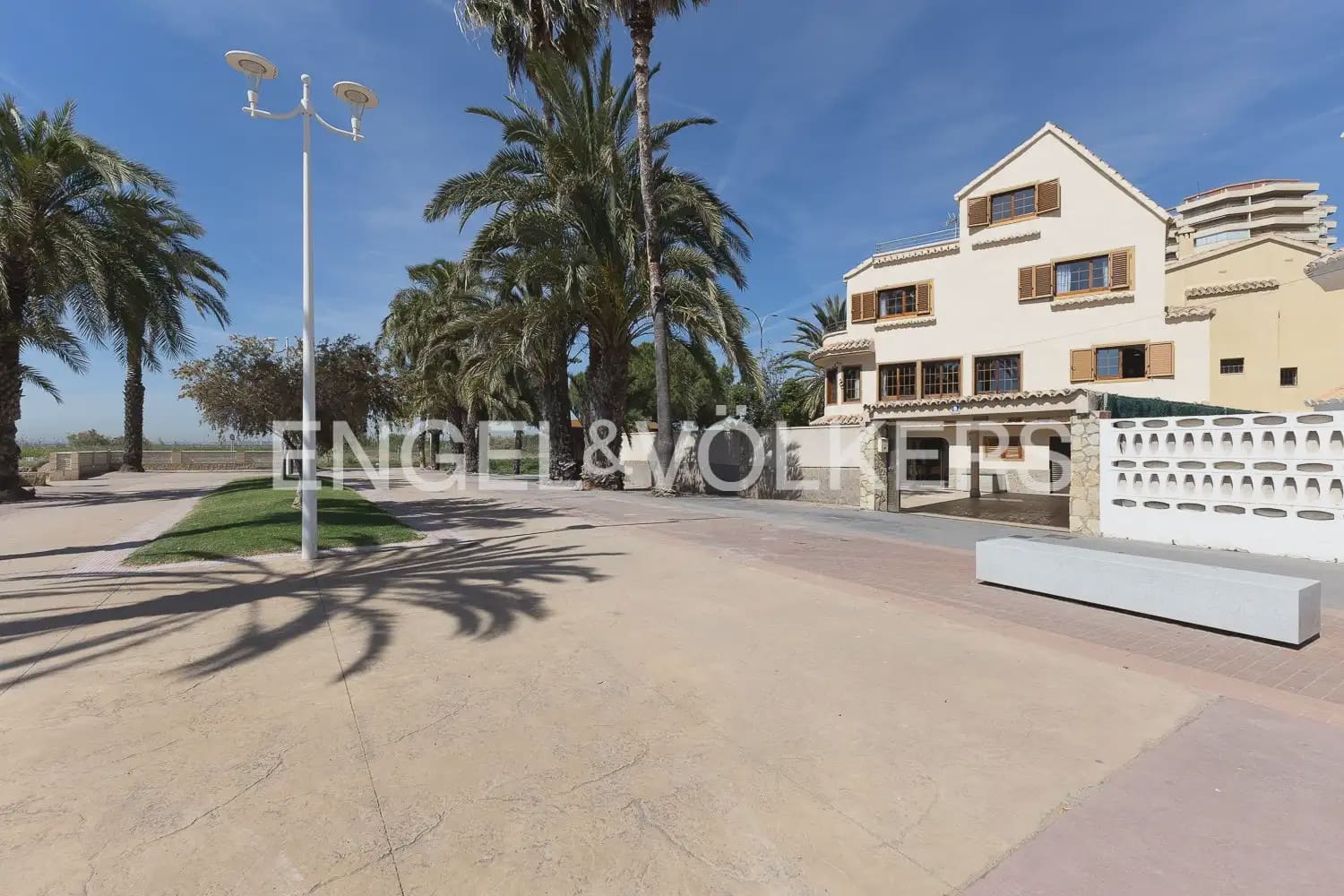 4 sovrum Villa att hyra i La Pobla de Farnals med pool garage - 4 500 € (Ref: 9898345)