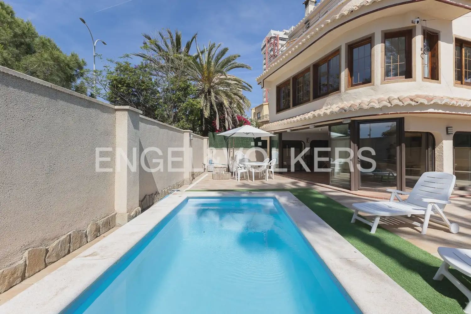 4 sovrum Villa att hyra i La Pobla de Farnals med pool garage - 4 500 € (Ref: 9898345)
