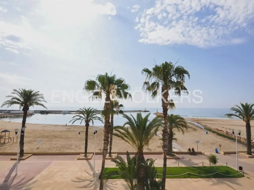 4 sovrum Villa att hyra i La Pobla de Farnals med pool garage - 4 500 € (Ref: 9898345)