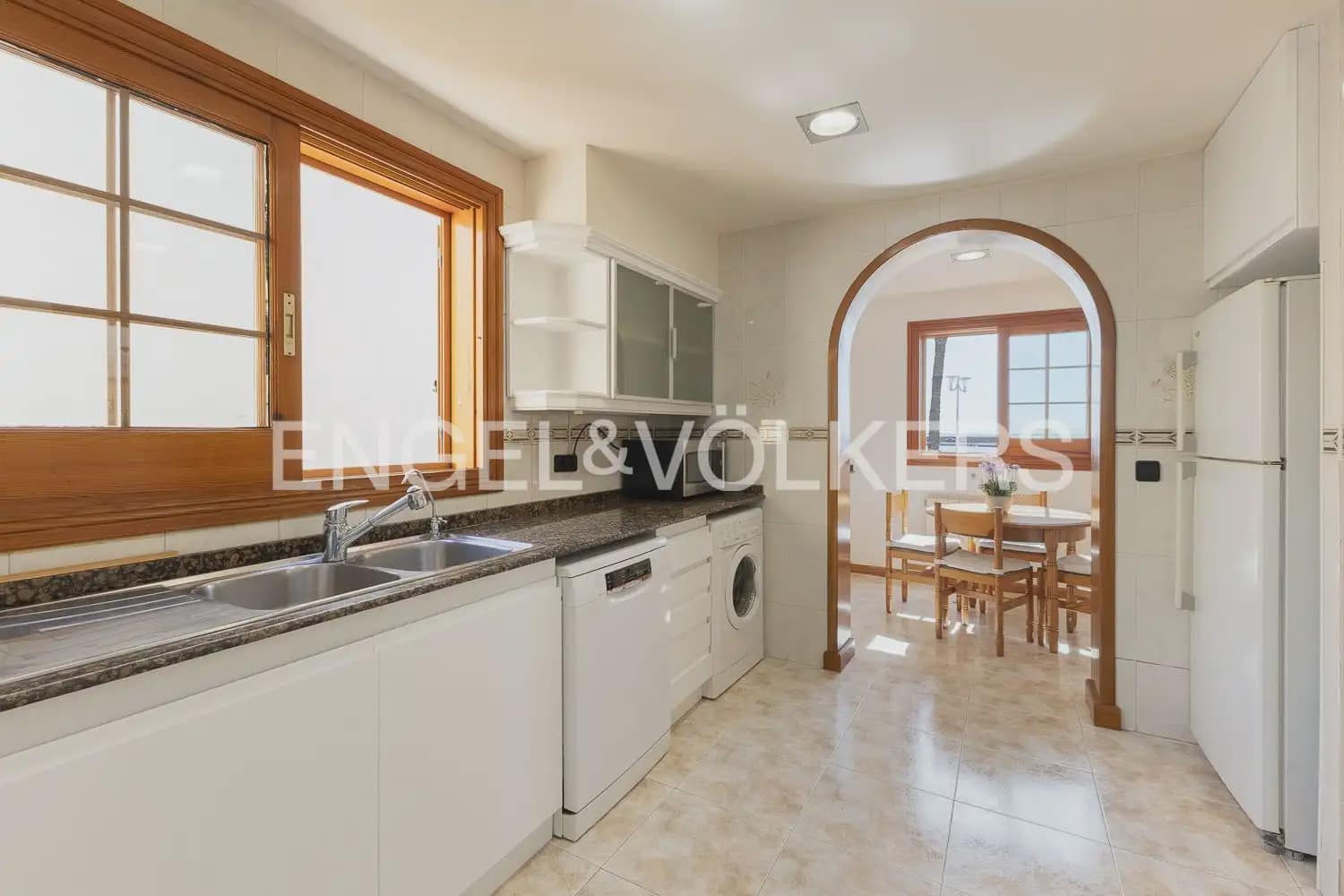 4 sovrum Villa att hyra i La Pobla de Farnals med pool garage - 4 500 € (Ref: 9898345)