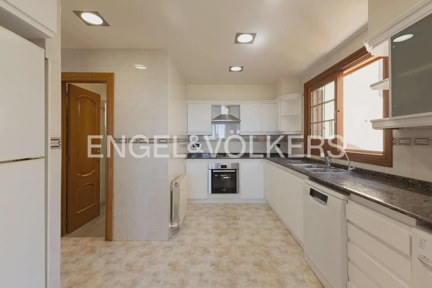4 sovrum Villa att hyra i La Pobla de Farnals med pool garage - 4 500 € (Ref: 9898345)