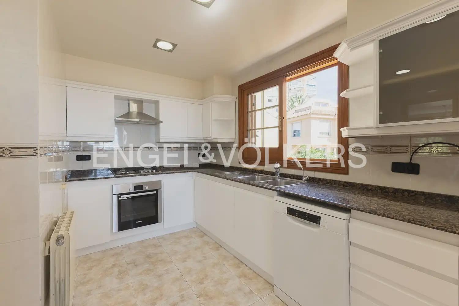 4 sovrum Villa att hyra i La Pobla de Farnals med pool garage - 4 500 € (Ref: 9898345)