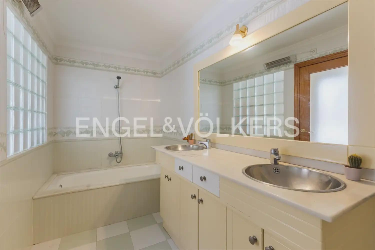 6 Zimmer Haus zu verkaufen in Villalonga - 315.000 € (Ref: 9898349)