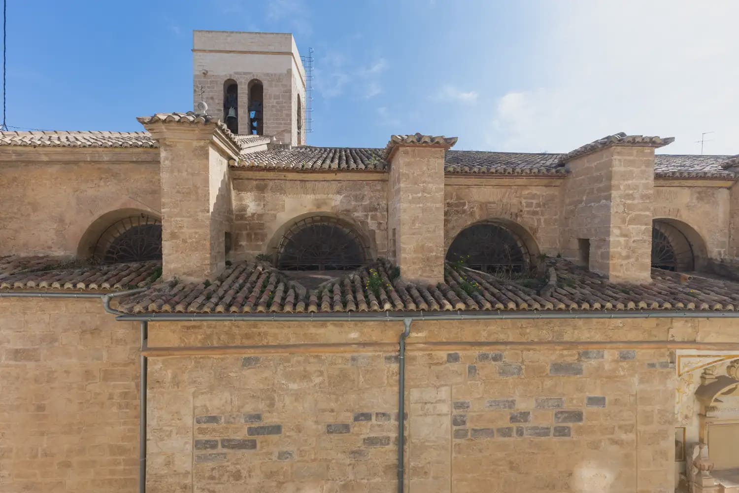 Hus till salu i Valencia stad med garage - 4 500 000 € (Ref: 9898350)
