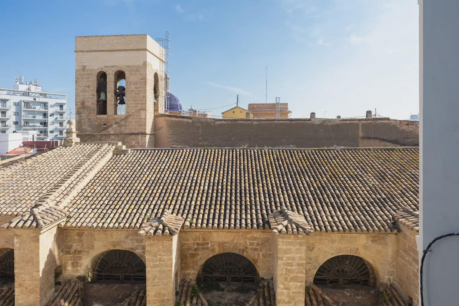 Hus till salu i Valencia stad med garage - 4 500 000 € (Ref: 9898350)