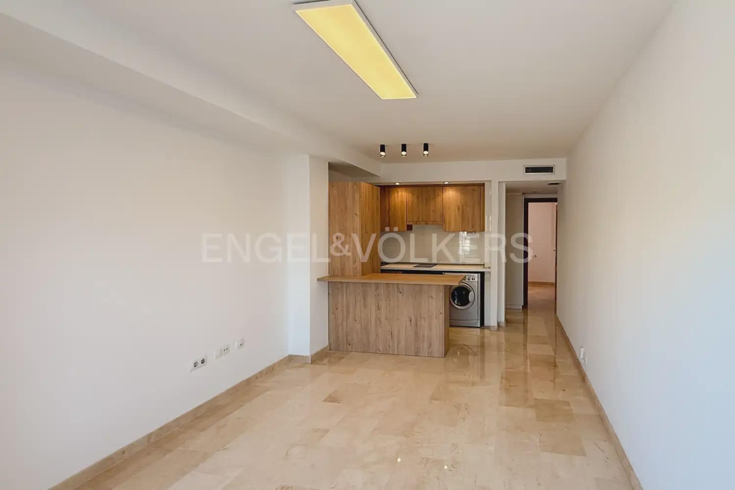 1 makuuhuone Asunto vuokrattavana paikassa Valencia kaupunki mukana 
autotalli - 1 200 € (Ref: 9901353)