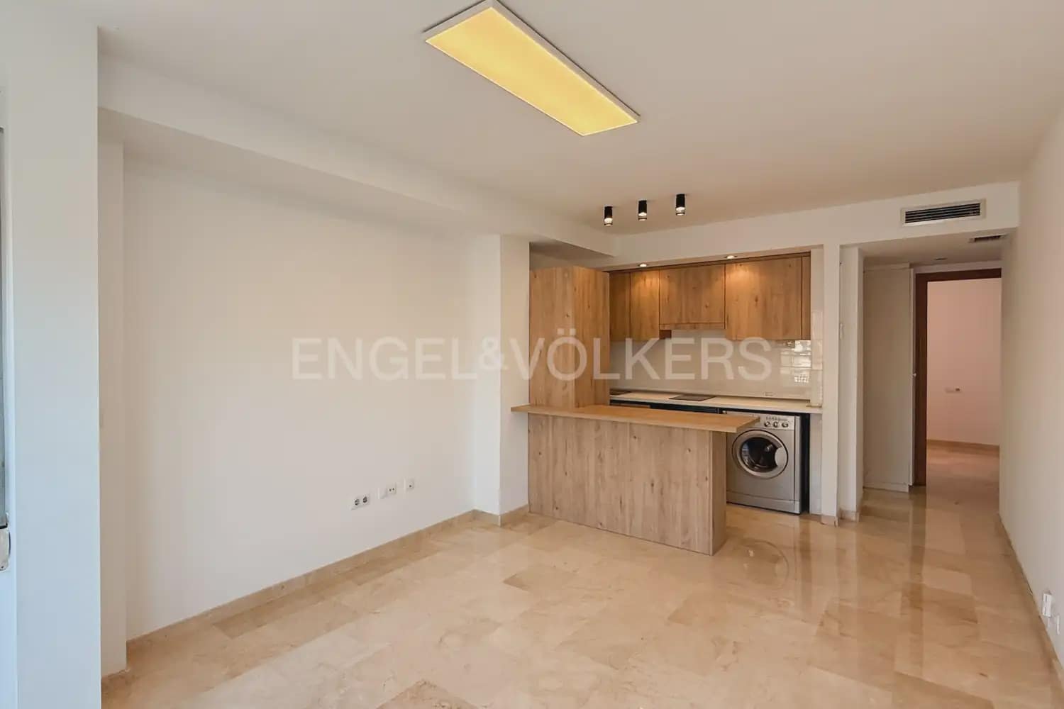 1 makuuhuone Asunto vuokrattavana paikassa Valencia kaupunki mukana 
autotalli - 1 200 € (Ref: 9901353)