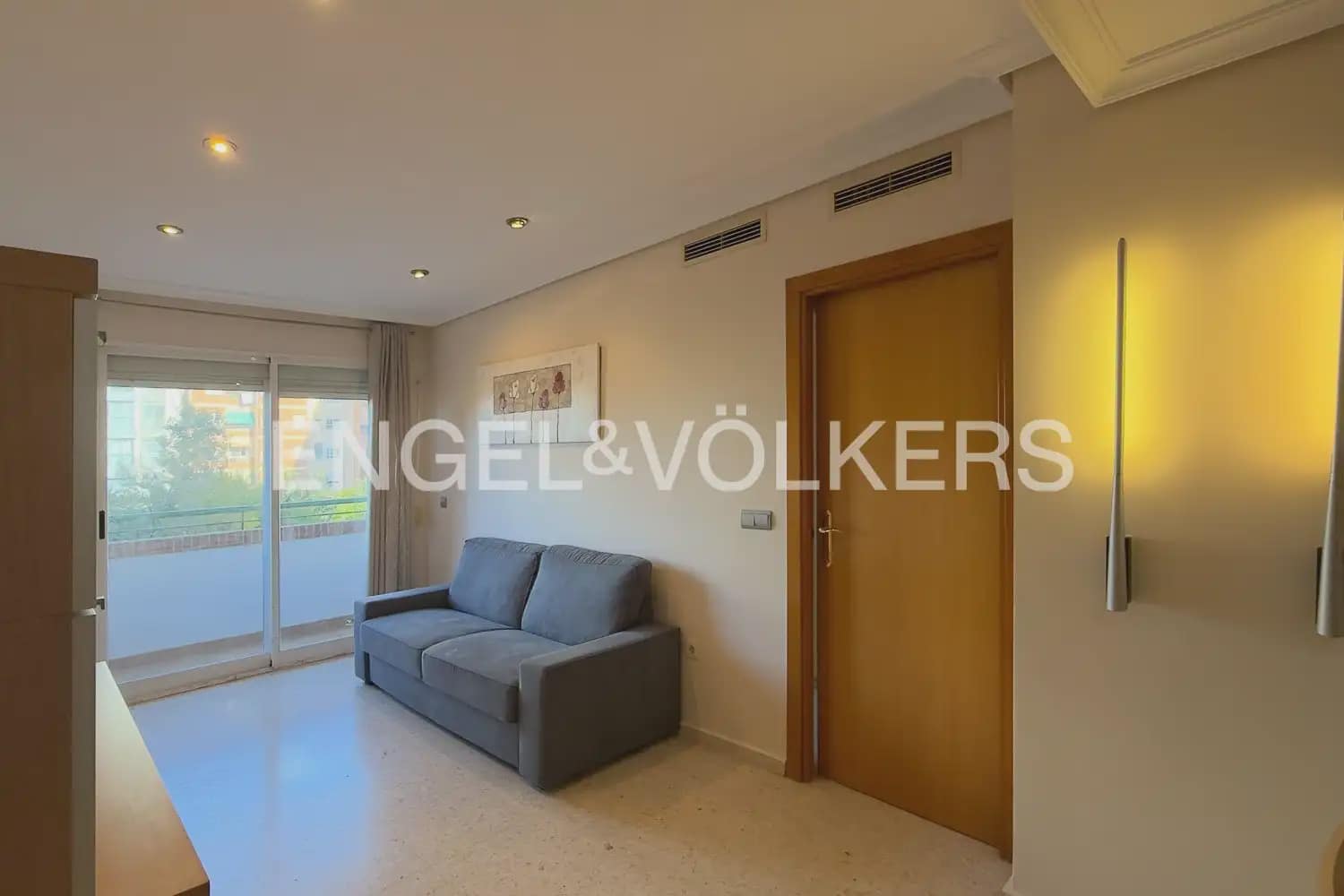 2 soveværelse Lejlighed til leje i Valencia by med garage - € 1.400 (Ref: 9902059)