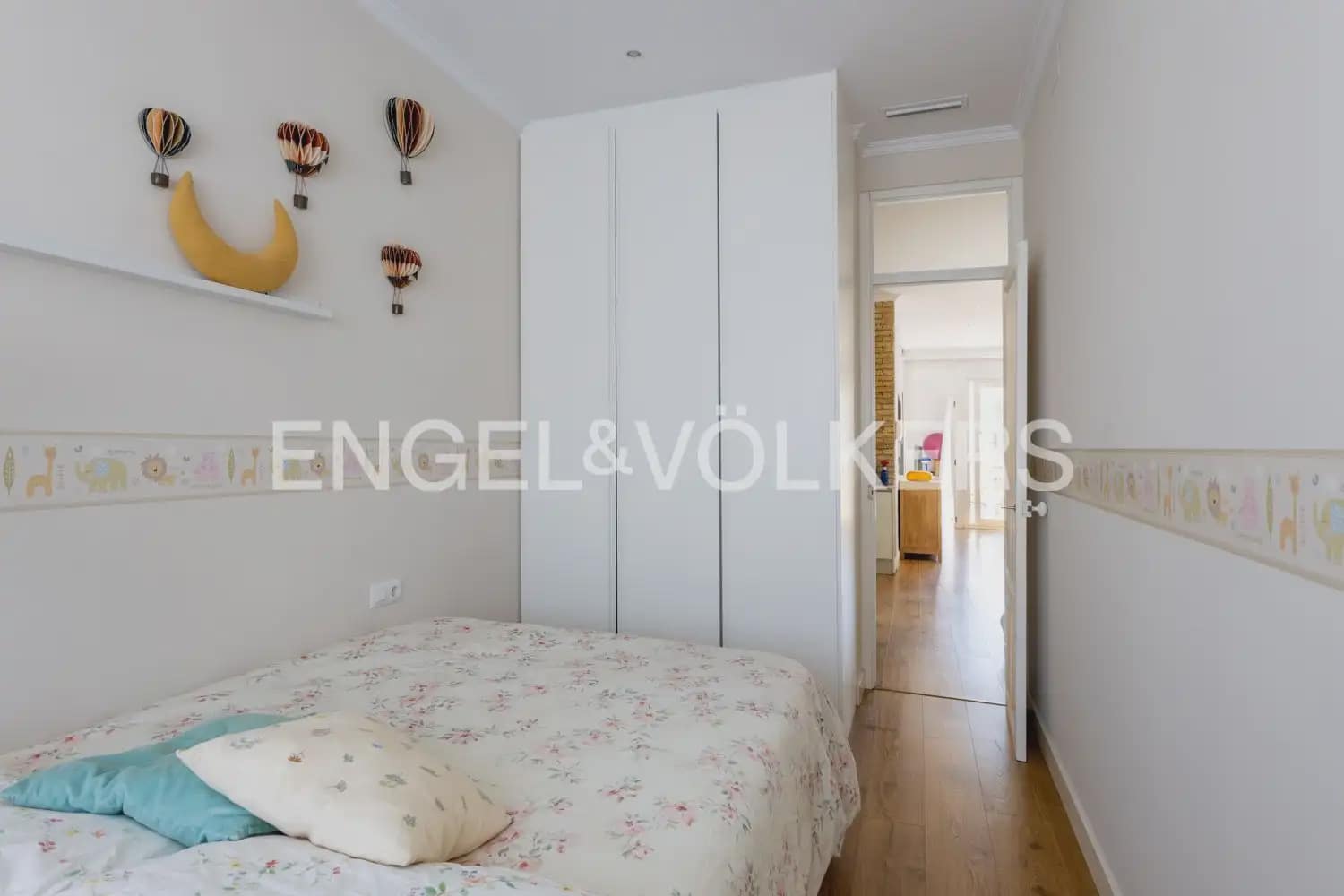 3 makuuhuone Asunto vuokrattavana paikassa Valencia kaupunki - 2 500 € (Ref: 9902060)