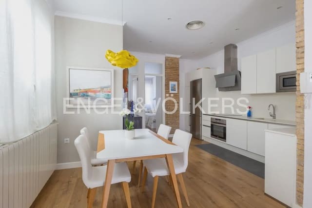 3 makuuhuone Asunto vuokrattavana paikassa La Gran Via, Valencia kaupunki - 2 500 € (Ref: 9902060)