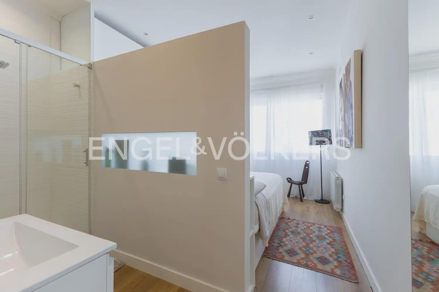 3 makuuhuone Asunto vuokrattavana paikassa Valencia kaupunki - 2 500 € (Ref: 9902060)