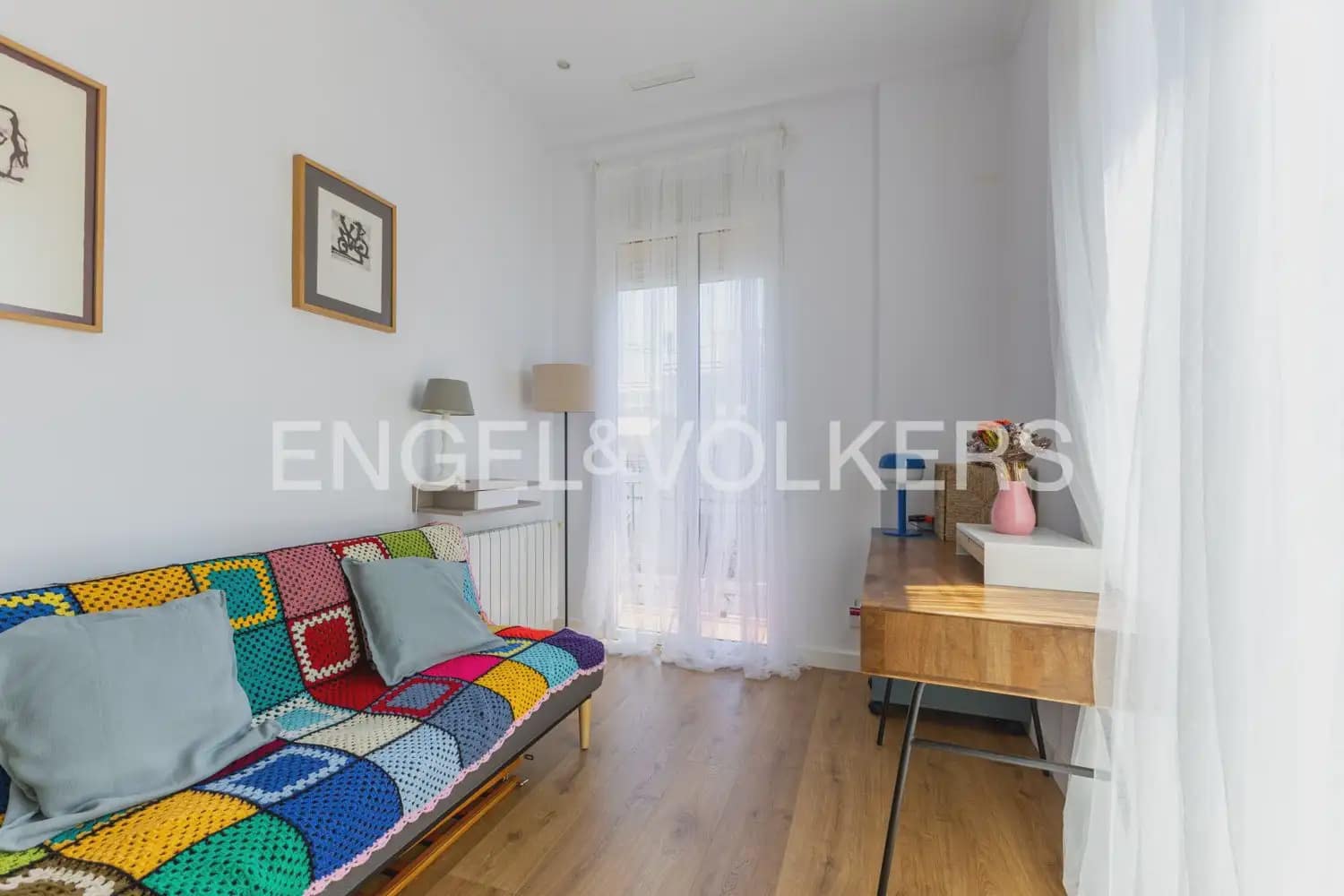 3 makuuhuone Asunto vuokrattavana paikassa Valencia kaupunki - 2 500 € (Ref: 9902060)