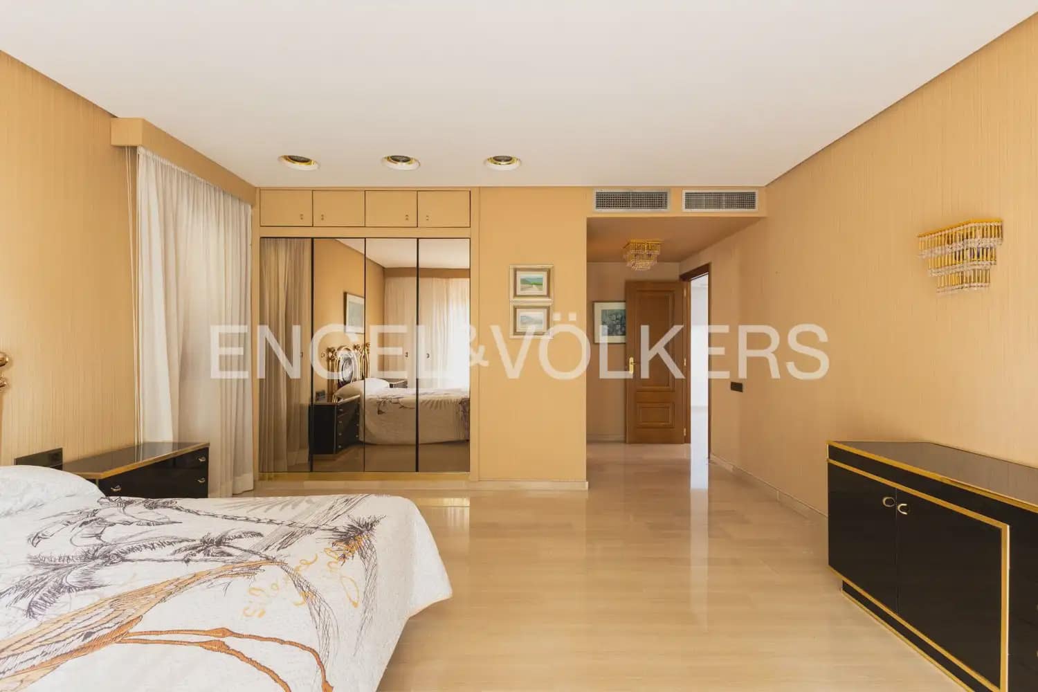 7 sovrum Villa till salu i Chiva med pool garage - 985 000 € (Ref: 9902167)