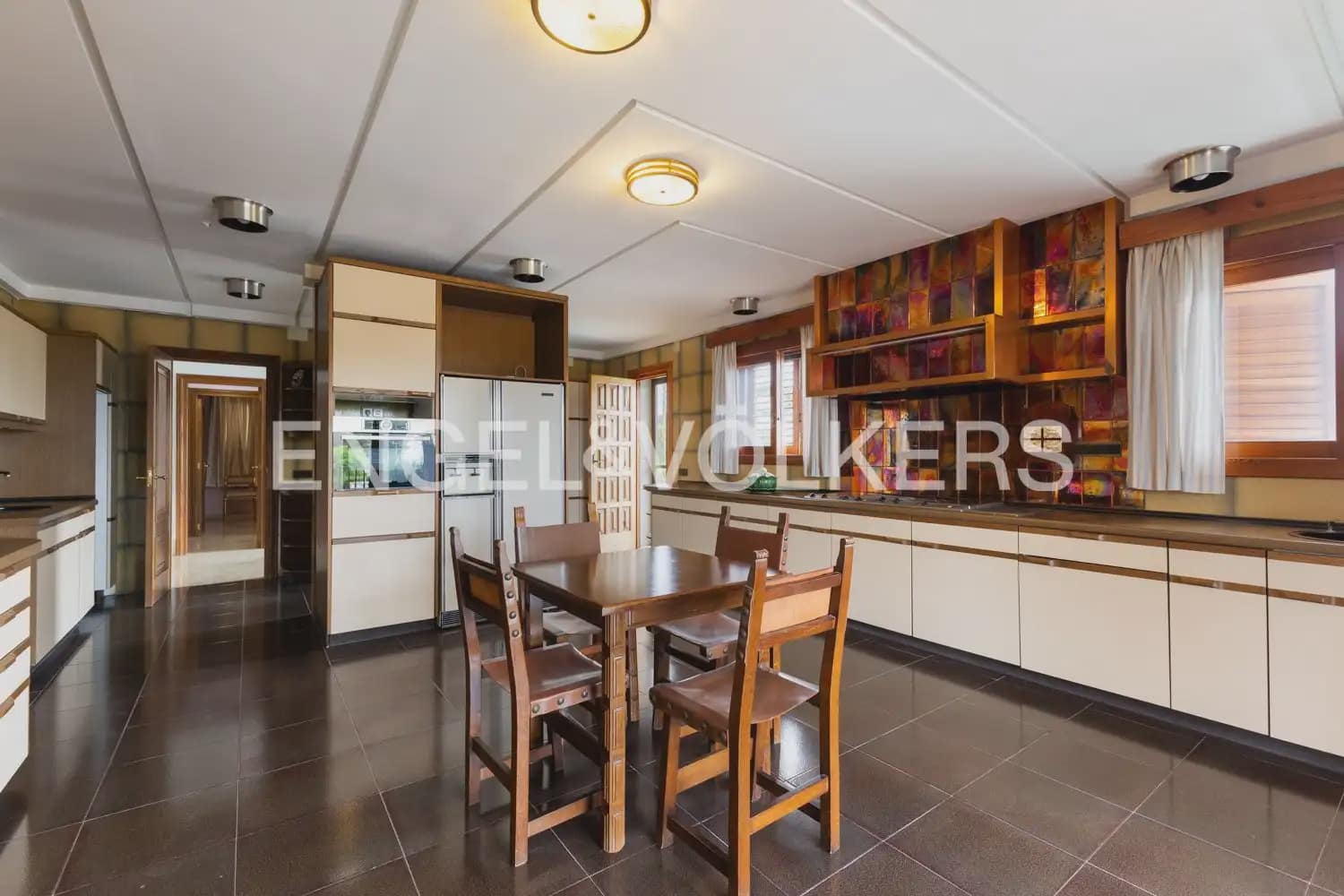 7 sovrum Villa till salu i Chiva med pool garage - 985 000 € (Ref: 9902167)