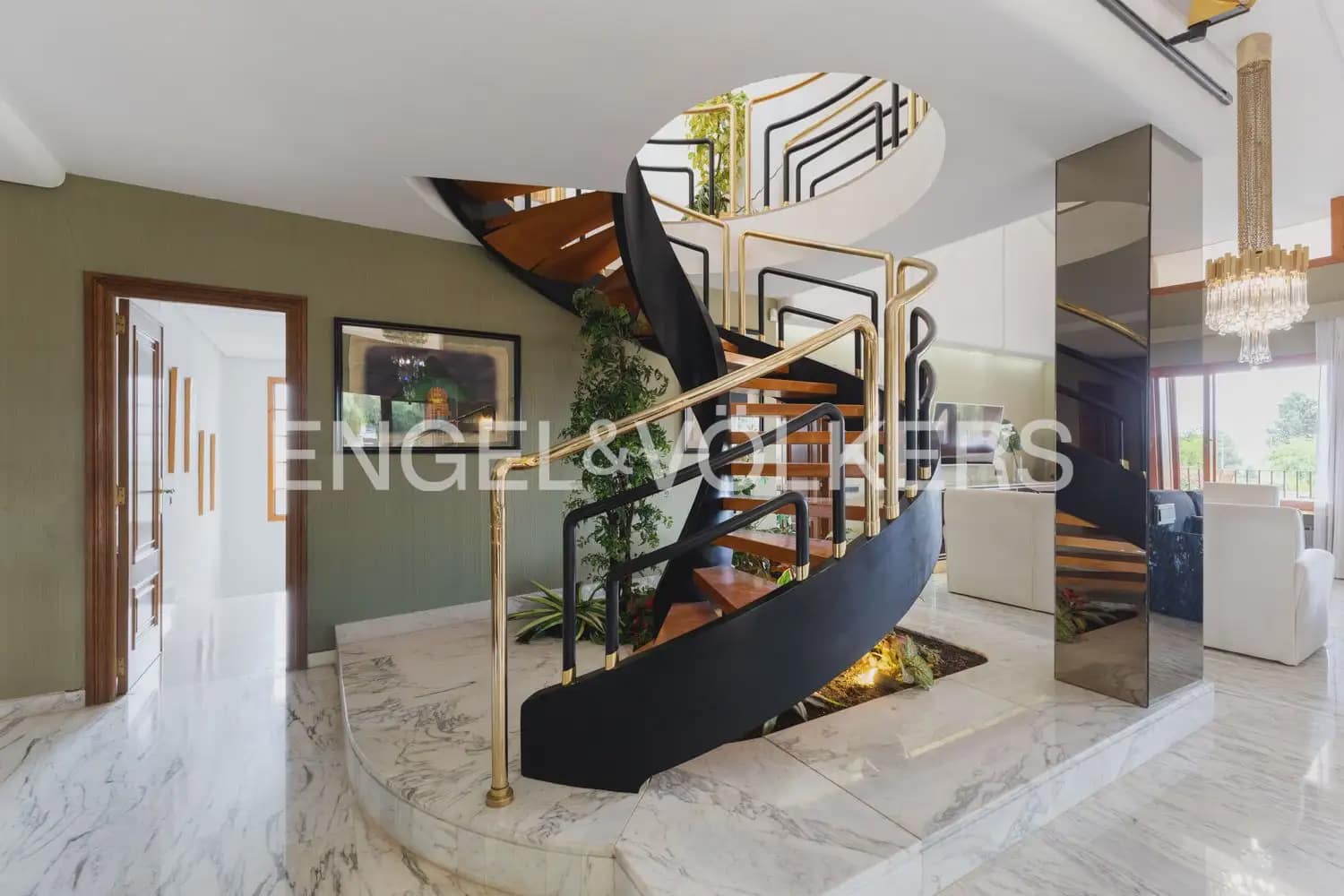 7 sovrum Villa till salu i Chiva med pool garage - 985 000 € (Ref: 9902167)